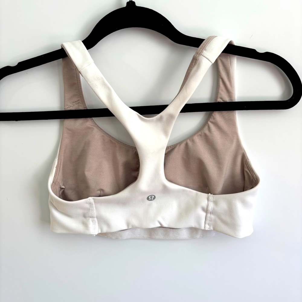 Lululemon Wondertrain Sport Bra, White/Taupe, Size 8 - Picture 2 of 4